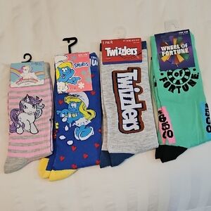 4 Pack Of Women's Crew Socks, Size 6-12 NWT